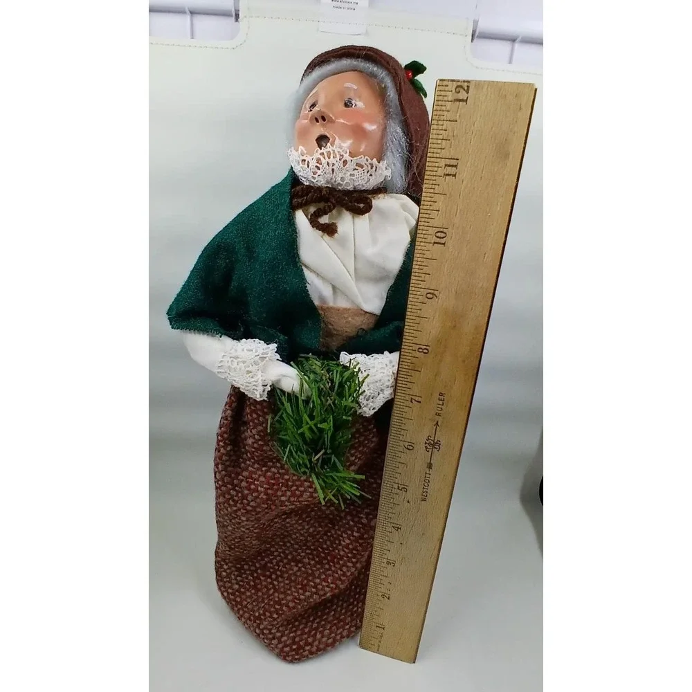 Vintage 1988 Byers Choice Ltd‎ The Carolers Woman Figurine Christmas Decor USA